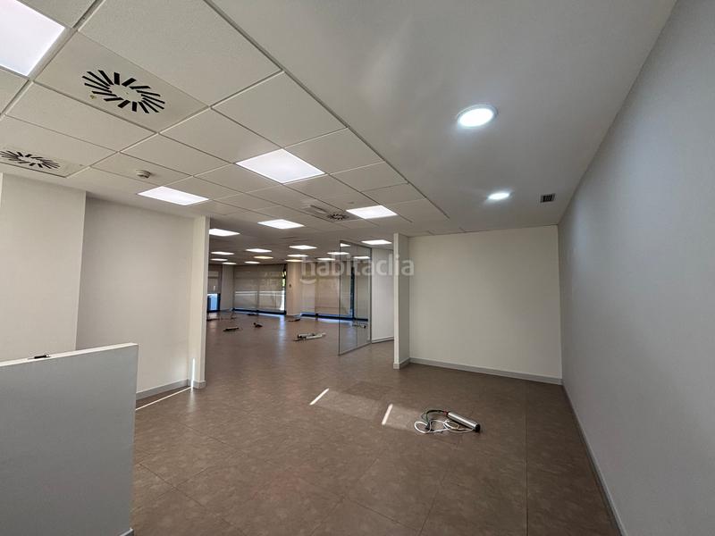 Foto 2bd0cddd-8dc8-48dd-9e9f-54ad8b995f76. Affitto ufficio con riscaldamento parcheggio in sector sur - la palmera - reina mercedes Sevilla