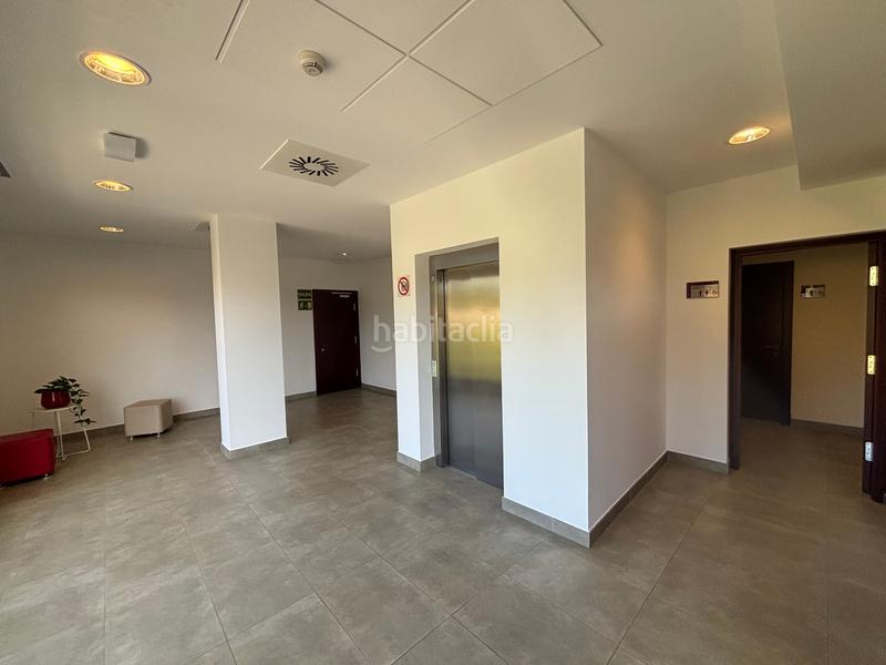 Foto 2bd5ffca-220c-4680-919e-7246166a32b9. Affitto ufficio con riscaldamento parcheggio in sector sur - la palmera - reina mercedes Sevilla