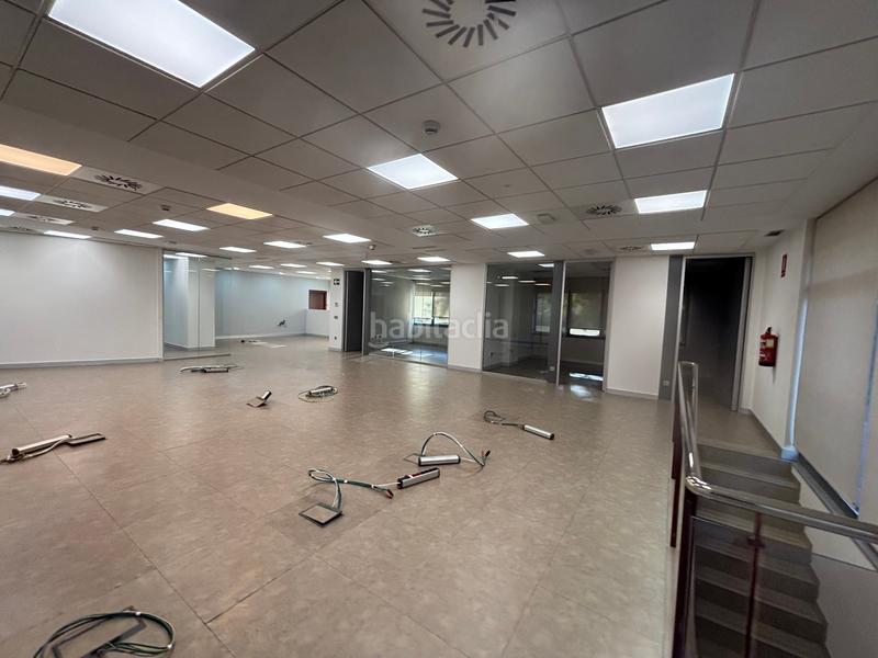 Foto 4d1ef3a1-a479-4f79-9b7a-0f333e8aea4c. Affitto ufficio con riscaldamento parcheggio in sector sur - la palmera - reina mercedes Sevilla