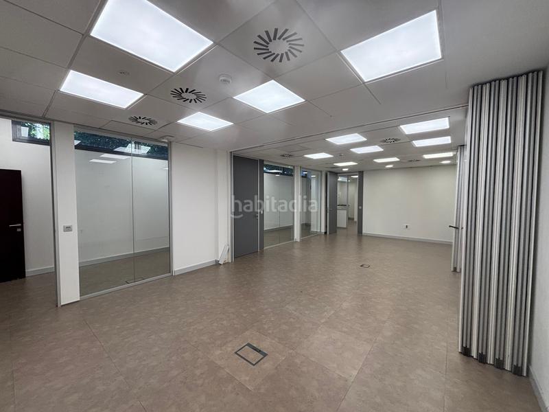 Foto 75d8bb48-5deb-4c8e-be28-8c82294b2387. Affitto ufficio con riscaldamento parcheggio in sector sur - la palmera - reina mercedes Sevilla