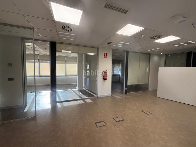 Foto baa84de1-79a8-43f1-9479-725731357989. Affitto ufficio con riscaldamento parcheggio in sector sur - la palmera - reina mercedes Sevilla