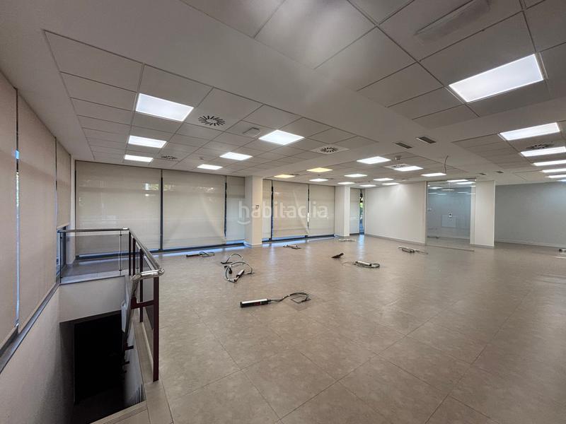 Foto fa70f95b-27ad-4d64-80d0-87dee272b07a. Affitto ufficio con riscaldamento parcheggio in sector sur - la palmera - reina mercedes Sevilla