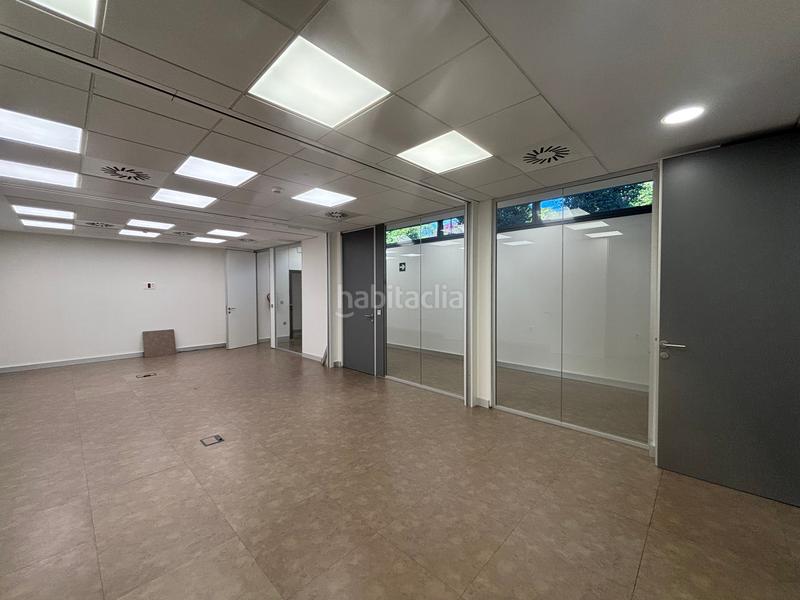 Foto a6e66f98-ea55-487f-aca2-a5c092448e05. Lloguer oficina amb calefacció aparcament a sector sur - la palmera - reina mercedes Sevilla