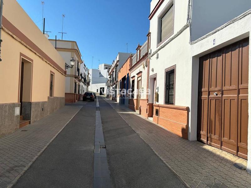 Foto dc2d2716-ae8b-4d12-96f1-5f8500a6a818. Industrial building in Mairena del Alcor