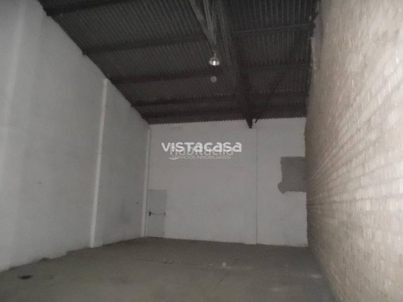 Foto ea1f523a-27f9-4a77-926e-d2ddb854f021. Industrial building in Mairena del Alcor