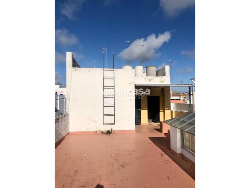 Foto f0d3777b-ad9d-4f57-bafd-9974857bd39c. Haus mit parking pool in Mairena del Alcor