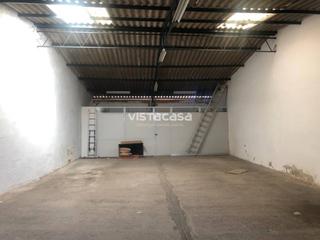 Local commercial à Mairena del Alcor. Almacen en venta en mairena del alcor