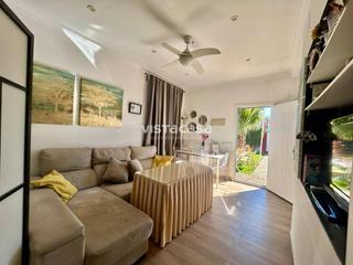 Chalet in Carmona. Venta de chalet y apartamento