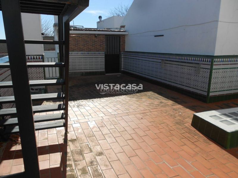 Foto dcddee48-cd89-4a56-a383-50302c2d947b. Casa  en venta en Mairena del Alcor