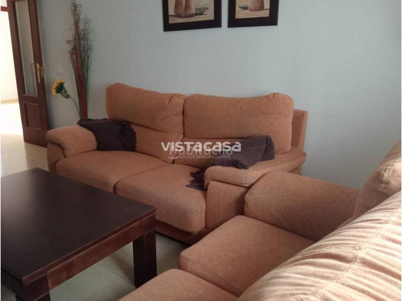 Foto 3b4dce2c-1815-4578-b11c-97dd8cd1e24a. Alquiler casa adosada  en alquiler en el viso del alcor en Viso del Alcor (El)