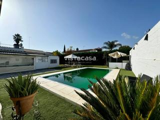 Chalet  Torreón, calle alcazar de carmona. Venta de chalet urbano en mairena del alcor