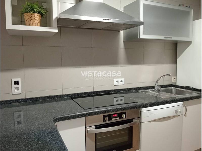 Foto 558525a4-e002-4dfc-b41d-b3c0d8021949. Rent flat with heating parking in Parque Alcosa Sevilla
