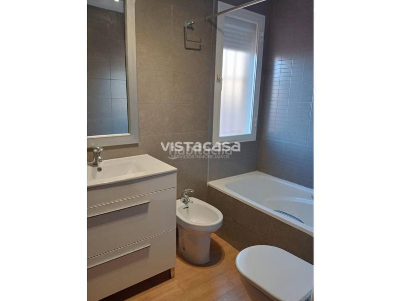 Foto 62670b4d-a1f6-440d-8d42-bf7847ebbab2. Rent flat with heating parking in Parque Alcosa Sevilla
