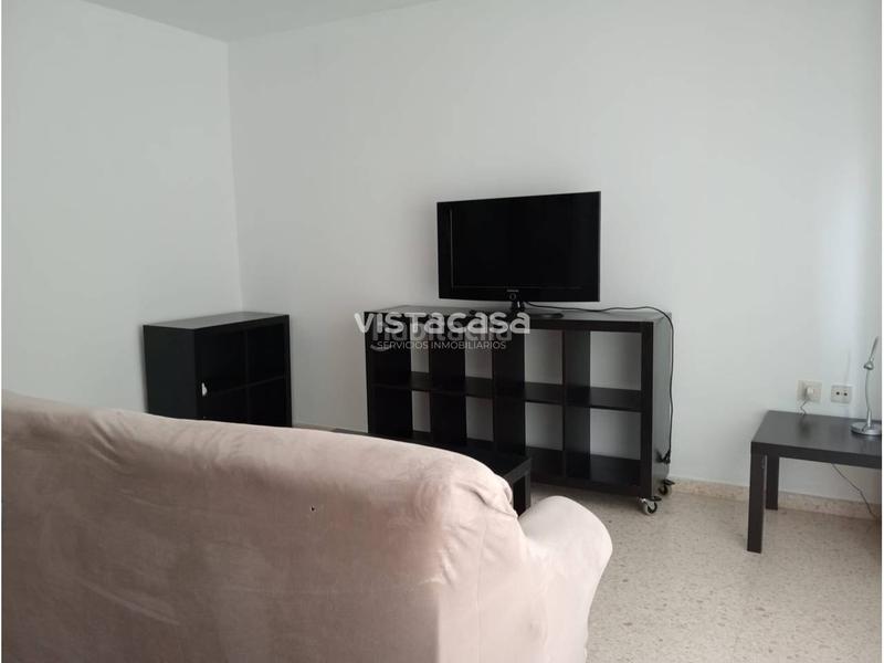 Foto be4180cb-c562-4fd9-8da3-8cdbe26452ad. Rent flat with heating parking in Parque Alcosa Sevilla