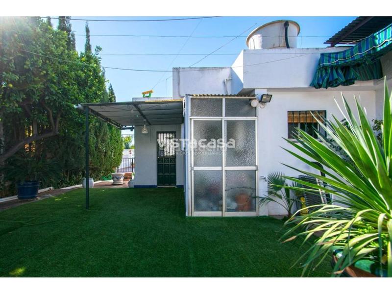 Foto 7916cbd2-e439-4816-9fb4-07e83673bfe3. Chalet con riscaldamento parcheggio piscina in La Paz Alcalá de Guadaira