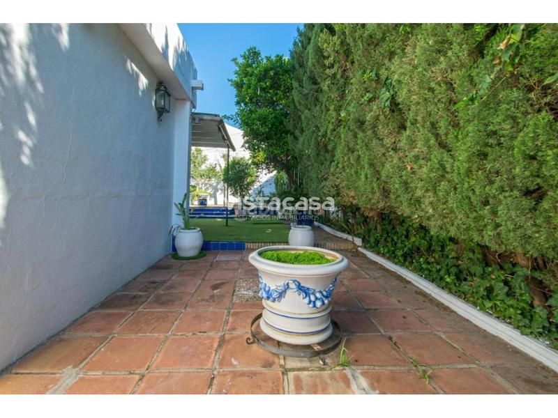 Foto ffd607fb-3b78-459b-a9f9-49044ef79c53. Chalet con riscaldamento parcheggio piscina in La Paz Alcalá de Guadaira