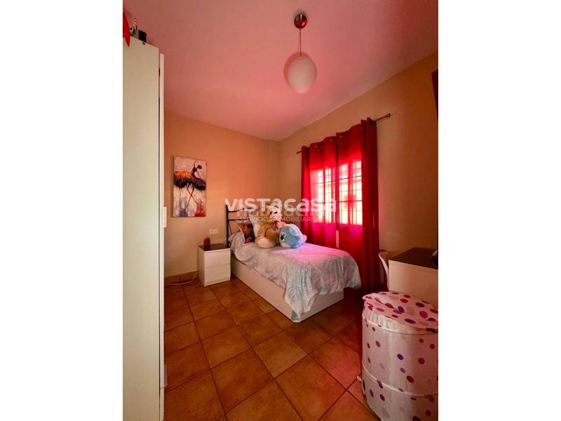 Foto e431952f-7b98-4ba8-8657-0ec2b400b8e5. Reihenhaus mit heizung in Mairena del Alcor