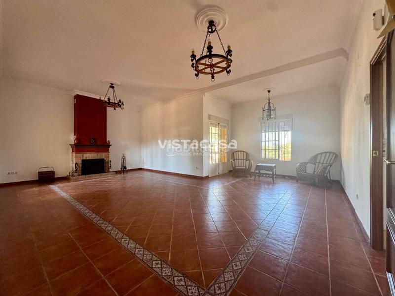 Foto 0e97bda7-63fa-4939-823d-00854cbe96ec. Chalet mit parking pool in Mairena del Alcor