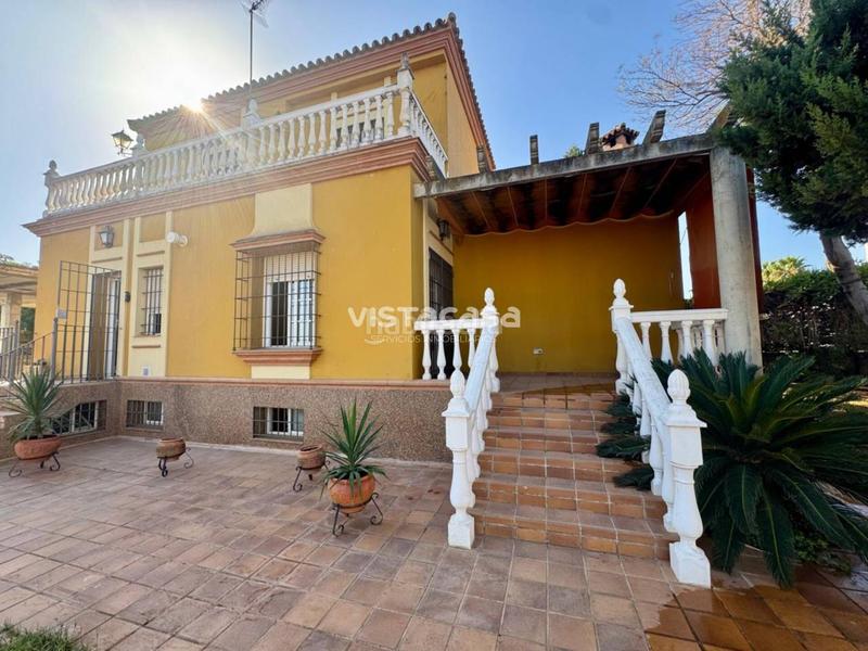 Foto 149fc6a2-c246-4b32-b742-8e33bc239281. Chalet mit parking pool in Mairena del Alcor