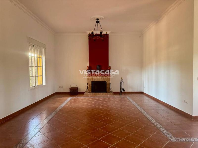 Foto 2b7ca9f8-2ff2-47ed-9421-4d7ac85af4c8. Chalet mit parking pool in Mairena del Alcor