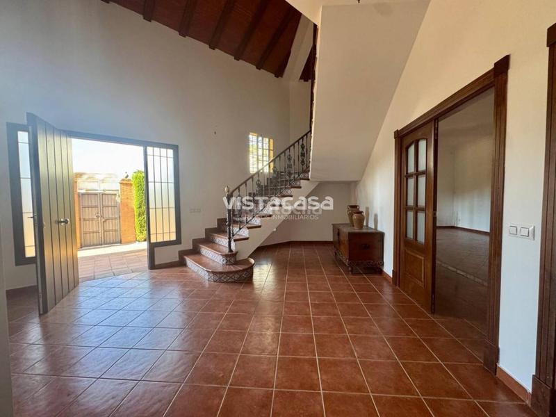 Foto 3aa890ff-1ae4-4295-9fe7-3ee1ef5c4c78. Chalet mit parking pool in Mairena del Alcor