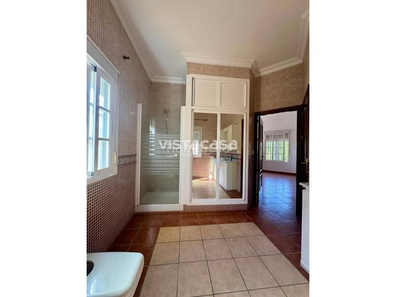 Foto 8be59243-04a1-4ffe-8c13-86778a57726a. Chalet mit parking pool in Mairena del Alcor