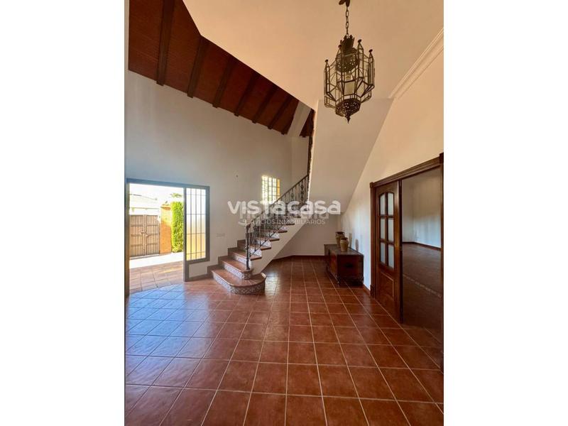 Foto a7ce18f4-69b5-413b-a219-a3ad442d24ae. Chalet mit parking pool in Mairena del Alcor