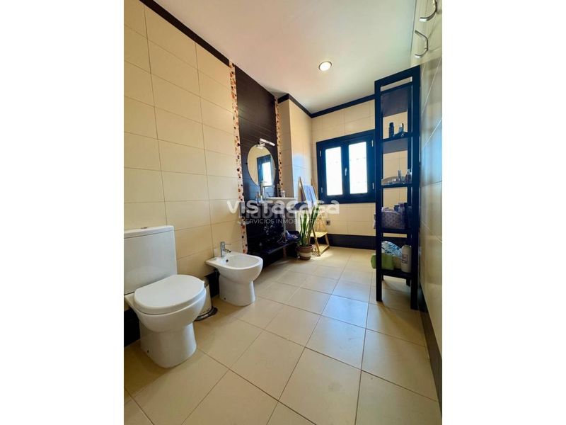 Foto 2a294e81-06c3-4e56-9687-061f38aad709. Casa venta de casa espaciosa en Mairena del Alcor