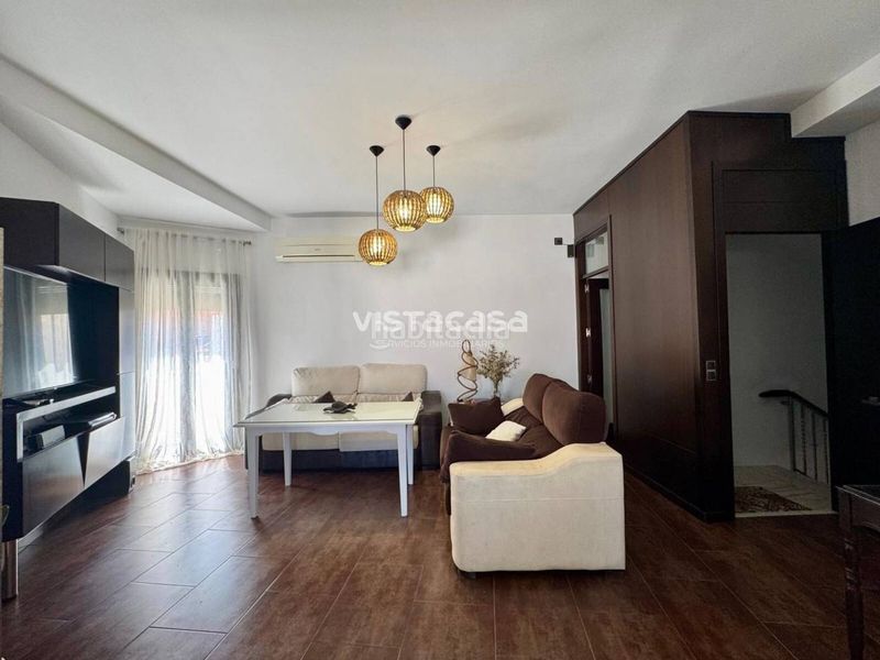 Foto 4c2803e0-f6ef-414c-b365-efb6ecd6c593. Casa venta de casa espaciosa en Mairena del Alcor
