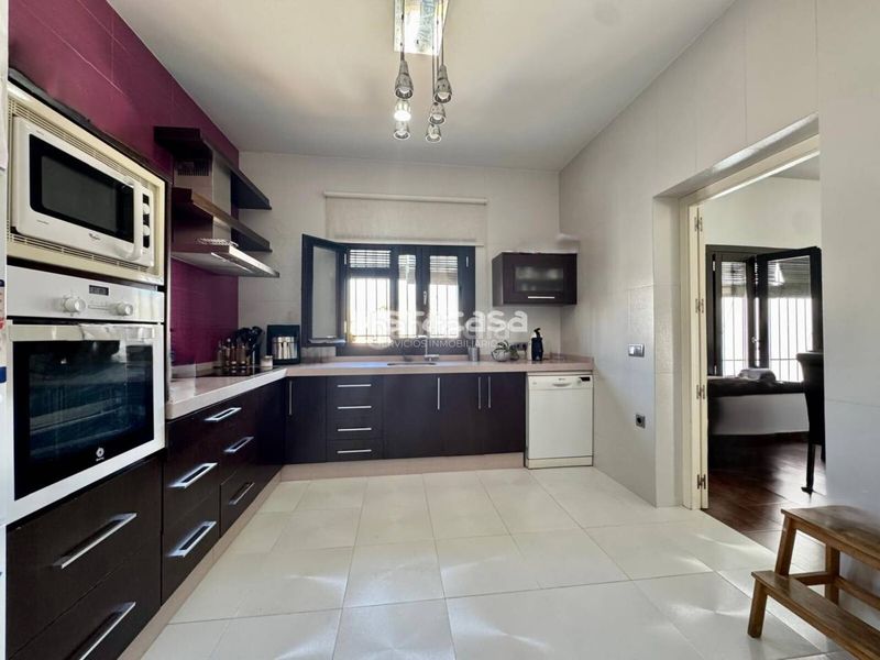 Foto 64c2ee6d-7a85-4523-9525-5517e9253ba2. Casa venta de casa espaciosa en Mairena del Alcor