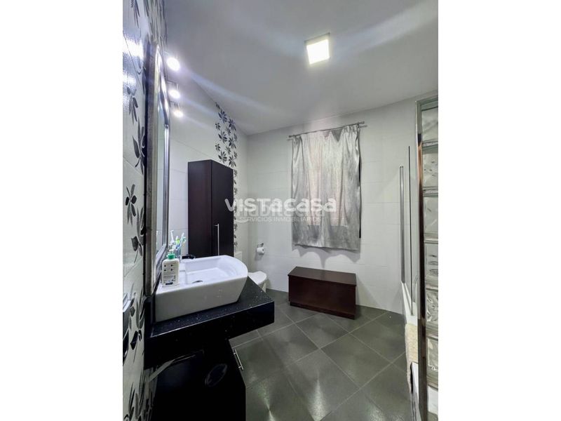 Foto 808b3998-d22a-4ce0-b288-7f244efda23f. Casa venta de casa espaciosa en Mairena del Alcor