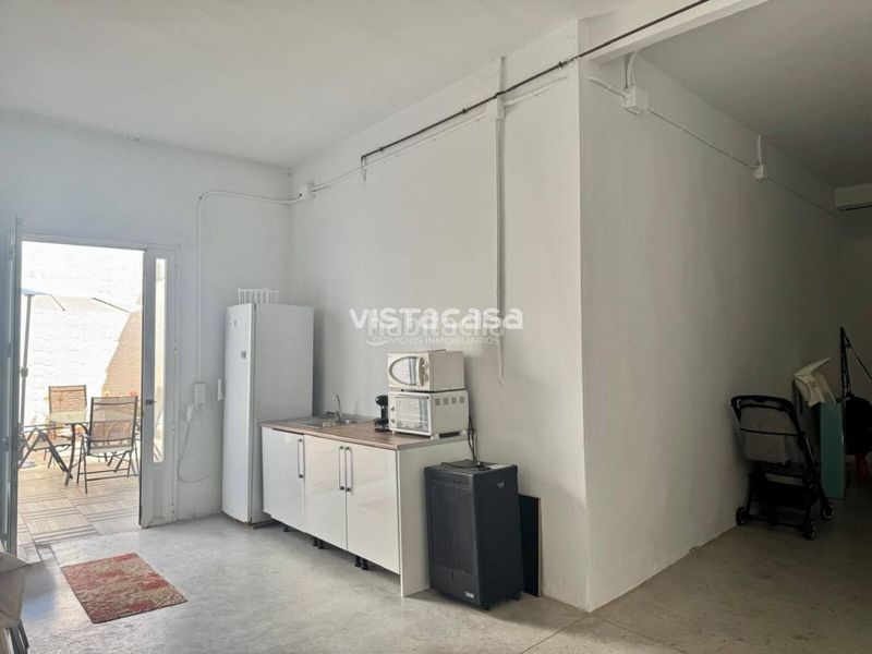 Foto df54d4f3-8901-4c2a-bdc1-228850c68c19. Casa venta de casa espaciosa en Mairena del Alcor