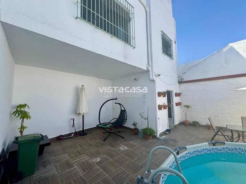 Foto e921b7d0-d1a4-468e-ab31-34d14d564747. Casa venta de casa espaciosa en Mairena del Alcor