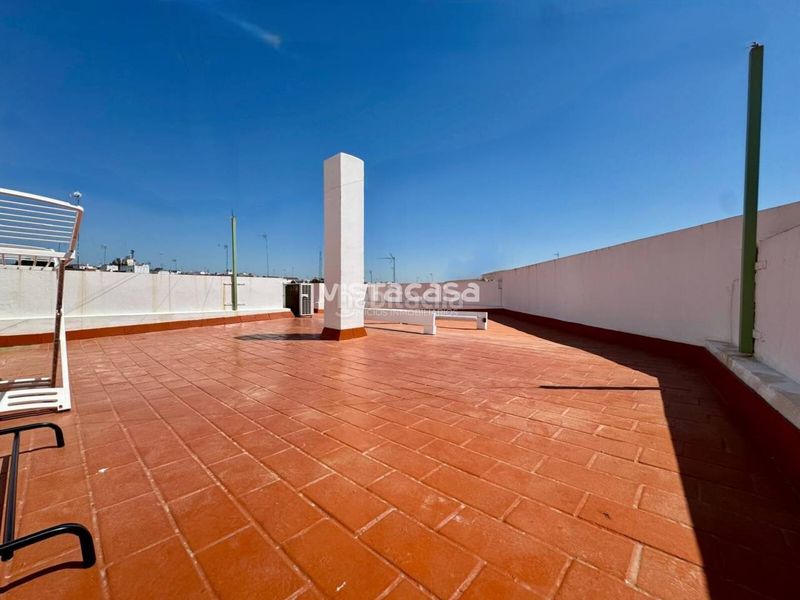 Foto f56bcf1e-7a80-4693-83f7-440172b68b19. Casa venta de casa espaciosa en Mairena del Alcor