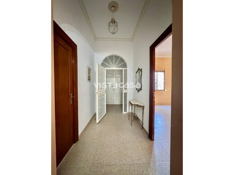 Foto 0cf49992-49a3-489a-add2-c71b3c0e9d05. House with heating parking in Mairena del Alcor