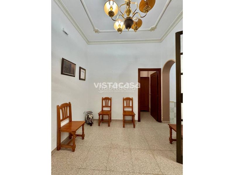 Foto 38a3a730-356e-4bab-9927-b36ecc6e541f. House with heating parking in Mairena del Alcor