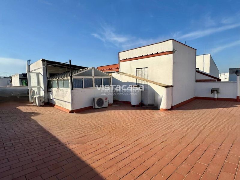 Foto 6cb11f66-e080-47f9-98d1-d901400718ca. House with heating parking in Mairena del Alcor