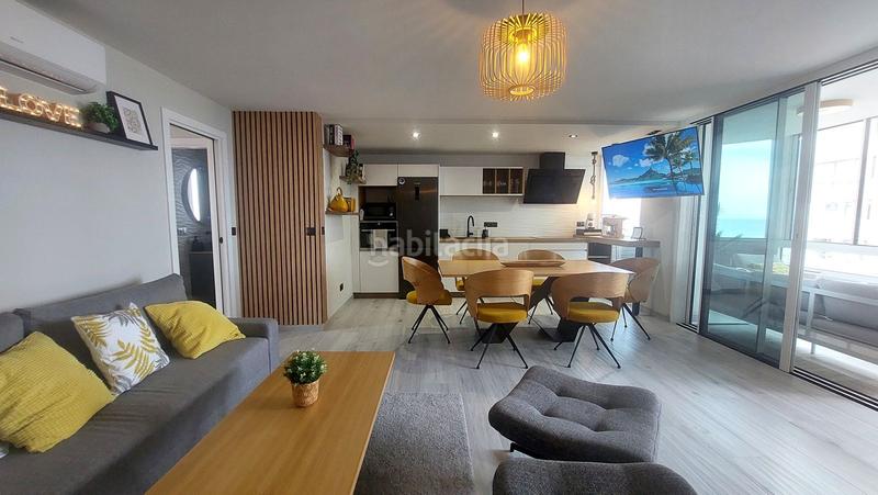 Foto 005a36c0-3991-4765-a465-58dc3e425c02. Apartamento  en primera línea de playa totalmente reformado y modernizado en venta . en Fuengirola