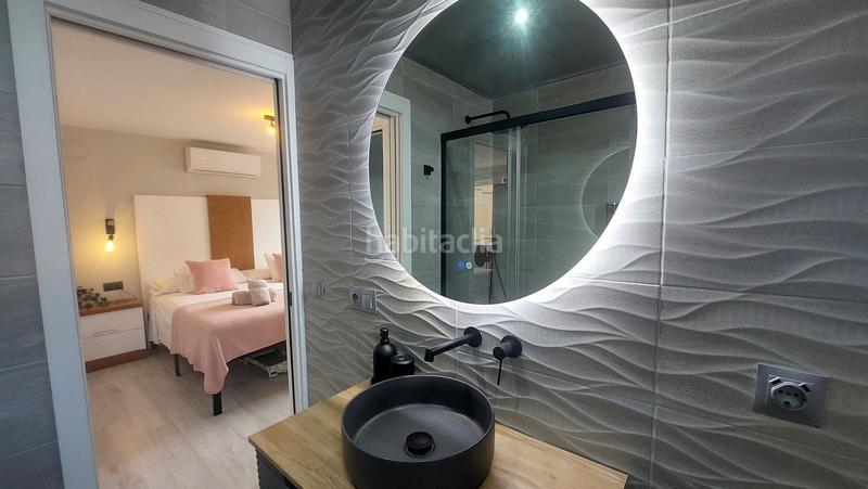 Foto 73d8265f-5813-4e0c-9cc0-6b2d31e7884e. Apartamento  en primera línea de playa totalmente reformado y modernizado en venta . en Fuengirola