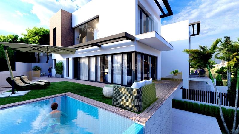 Foto 16f5891e-34c6-49b9-b76a-650f99043f5c. Chalet espectacular villa independiente en Torreblanca del Sol Fuengirola