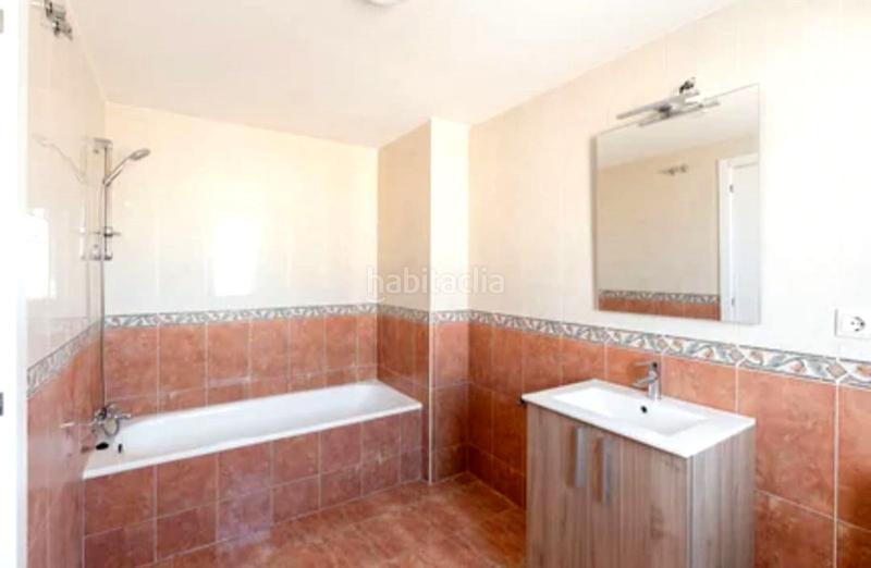 Foto b2011213-d32b-43d4-90bf-7830ceb91ac0. Casa adosada adosado en venta en Los Boliches en Los Boliches Fuengirola