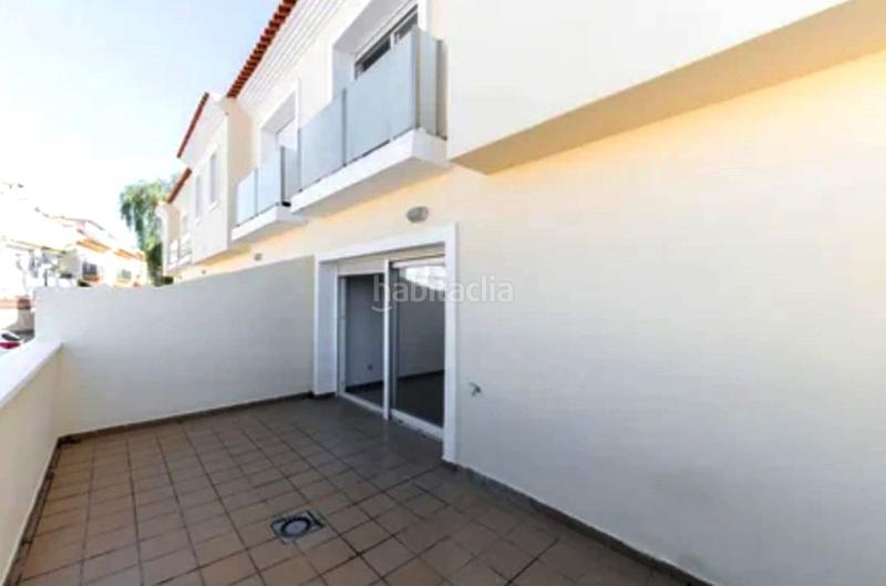 Foto b90c3791-d4ac-4da1-b04d-68cff6041f3c. Casa adosada adosado en venta en Los Boliches en Los Boliches Fuengirola