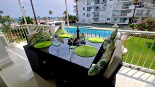 Appartement à Playa de los Boliches. Impecable apartamento en primera línea