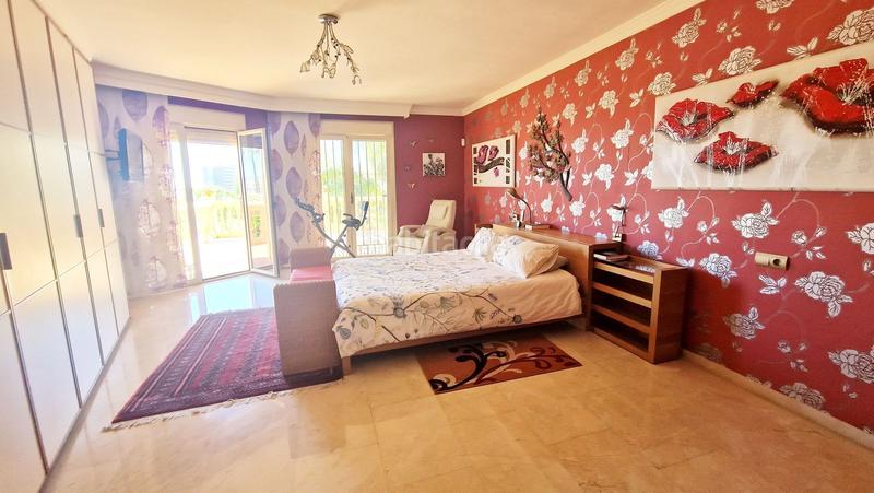 Foto 35f97657-06cf-4d5e-bf2b-2c1a2fc419ec. Chalet gran villa en venta en Playamar - Benyamina Torremolinos
