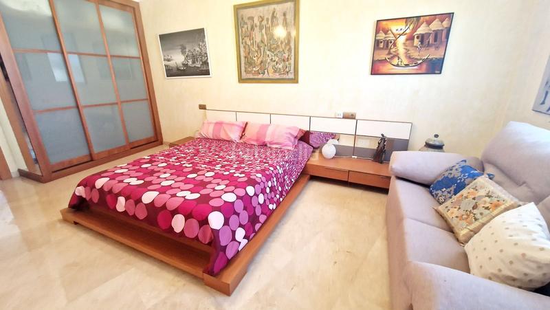 Foto bc6e6686-b27f-4e75-be41-e04090f8223f. Chalet gran villa en venta en Playamar - Benyamina Torremolinos