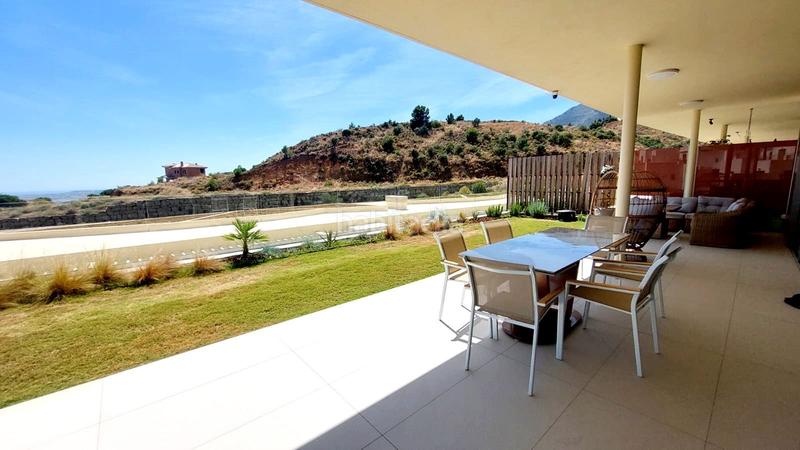 Foto fa627656-3d3a-427e-b796-db1e8c53c75c. Planta baja ¡toda la comodidad y el lujo que buscas! en Mijas