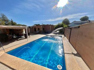 Xalet  Villas quinto. Chalet en venta en montequinto, 3 dormitorios.