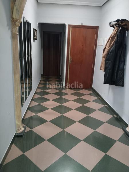 Foto 651b8d53-54e2-4e23-9867-c323355655e5. Piso  en venta en Torreblanca, 3 dormitorios. en Sevilla