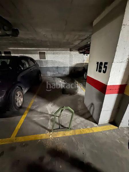 Foto d596d7a7-cf49-41b7-9220-8df16d496595. Car parking in La Buhaira Sevilla