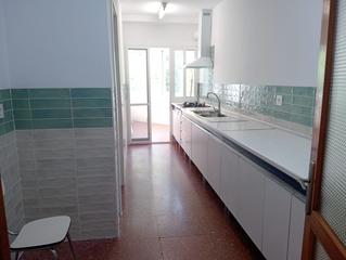 Location Appartement  Altamira. Piso en alquiler en urb. santa eufemia, 3 dormitorios.